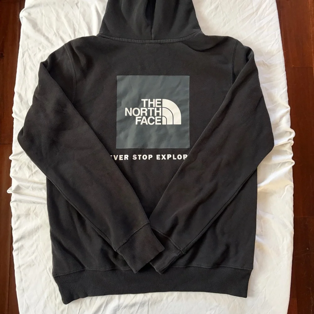 The North Face‎ Graphic Black Pullover Hoodie